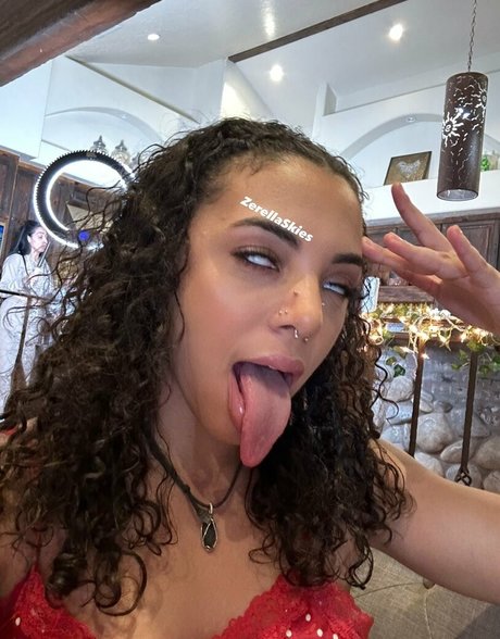 Zerella Skies erotic actress images