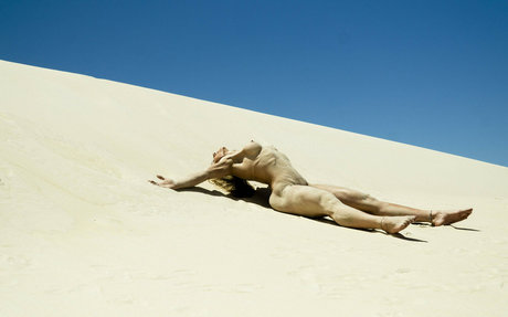 Aline Hirth model hot pictures