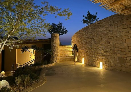 _estherng nude model images