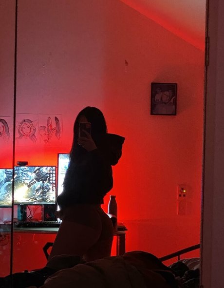 _estherng star exclusive pics