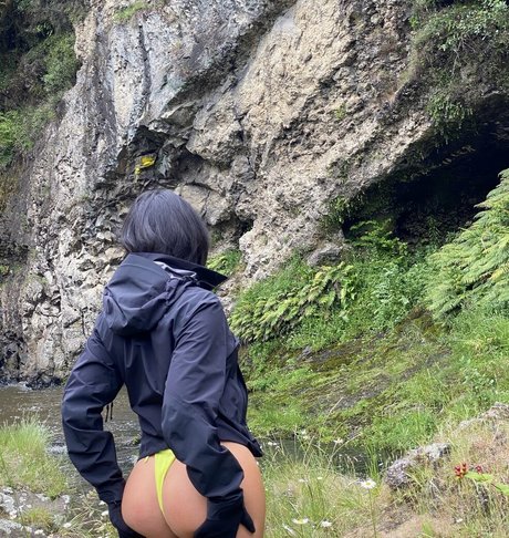 _estherng hd model img