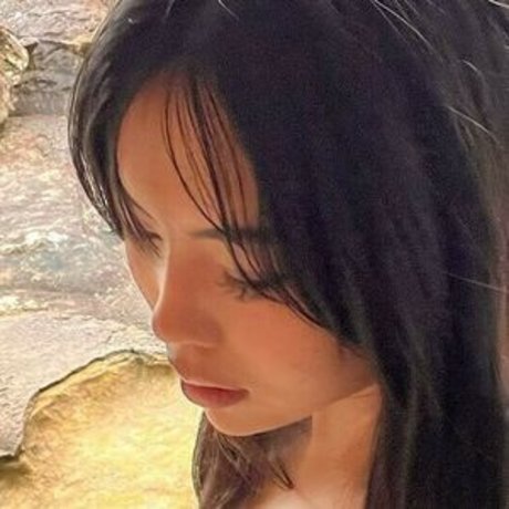 _estherng naked pornstar image