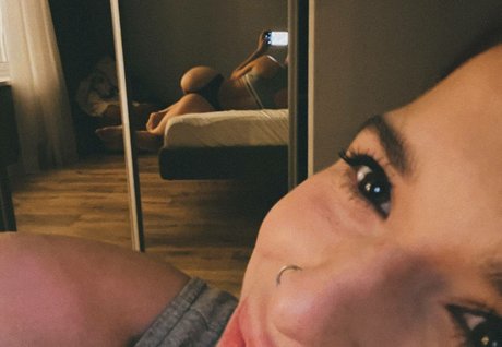 shulyyyyyy star naked pictures