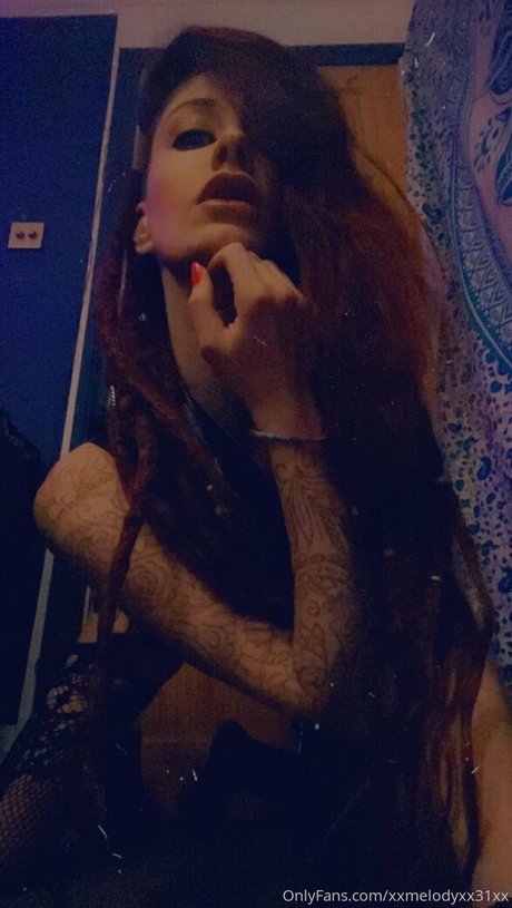 xxmelodyxx31xx erotic model galleries