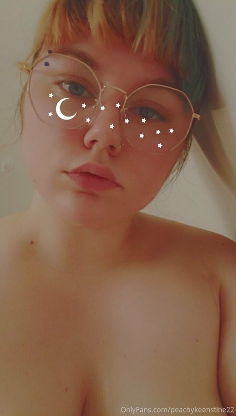 peachykeenstine22 xxx model gallery