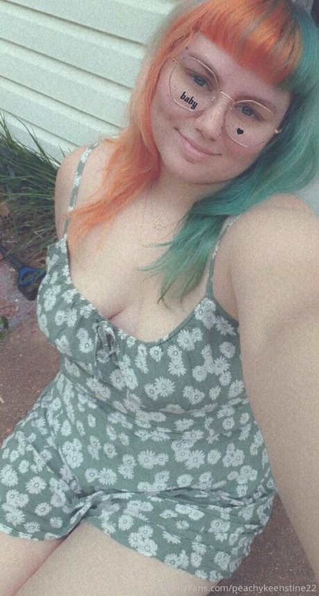 peachykeenstine22 profile pic