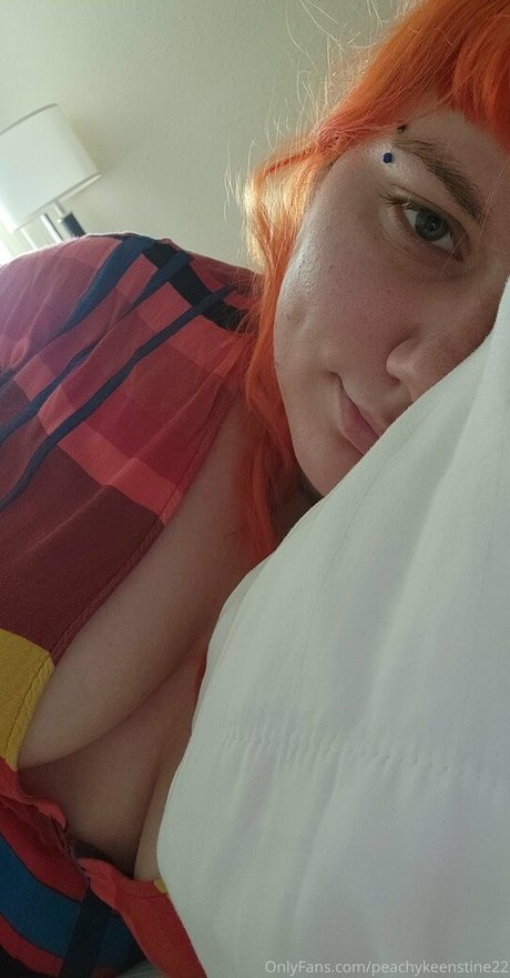 peachykeenstine22 best star photo