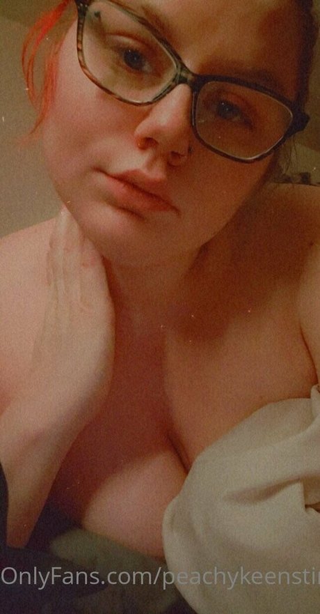 peachykeenstine22 high quality model pics