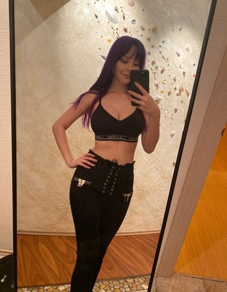 Helly Valentine star porn photos