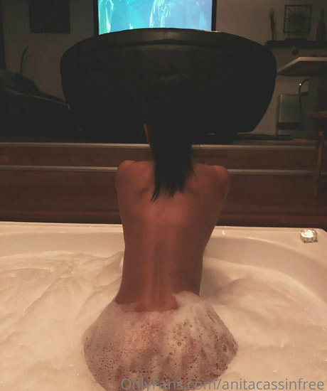 anitacassinfree beautiful model gallery