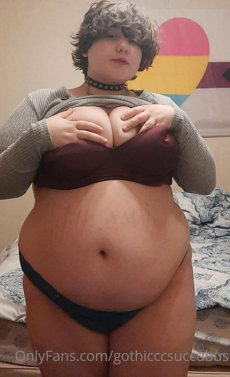 garnet666 nudes model image