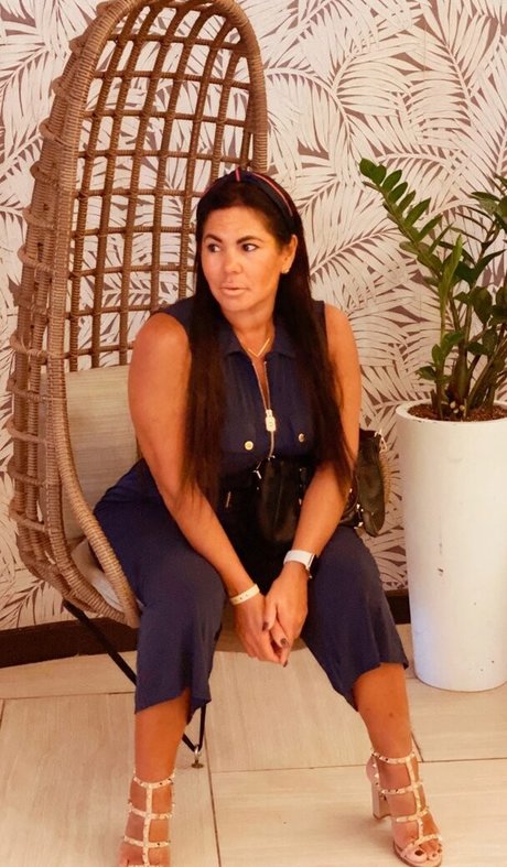 Coroa Gostosa nude pornstar photos