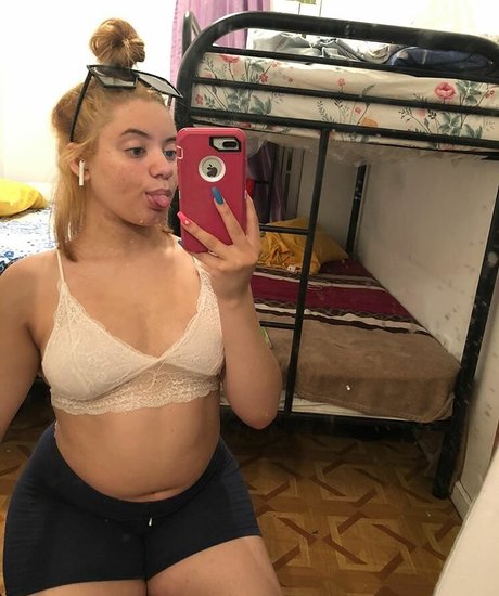 Sesy Dadoll pornstar nude pic