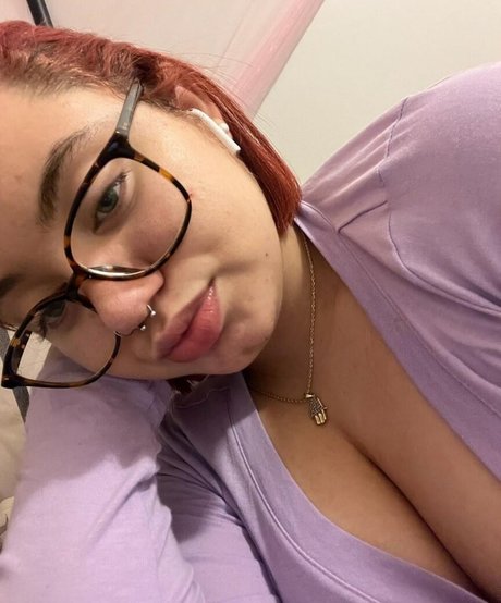 Sesy Dadoll model sexy pics