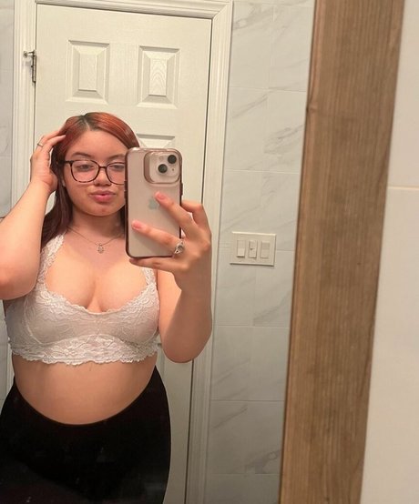 Sesy Dadoll profile pic