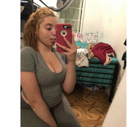 Sesy Dadoll top star images