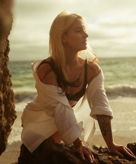 Sonja Reid nice model pic