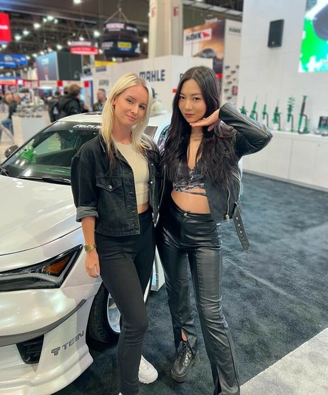 Sonja Reid exclusive model gallery