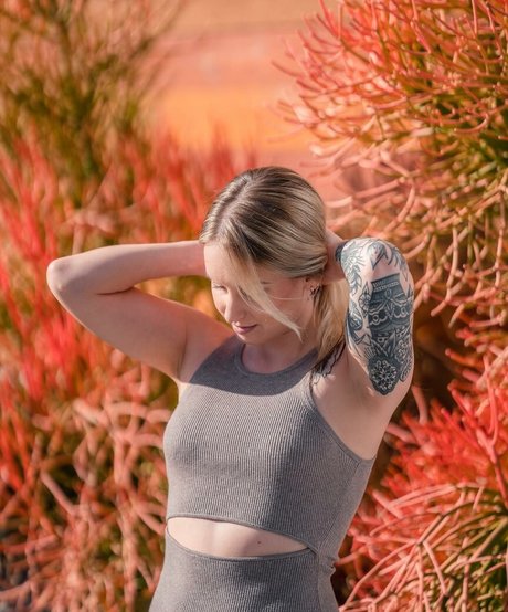 Sonja Reid model pornographic gallery