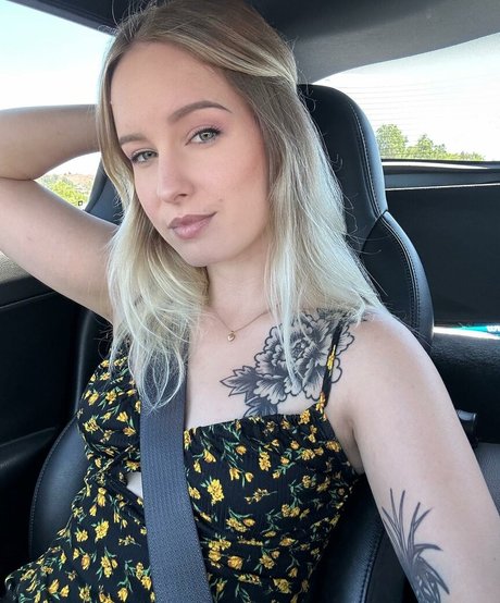 Sonja Reid beautiful actress pics