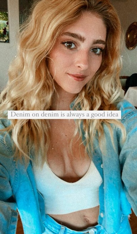 Willow Shields star sex photos