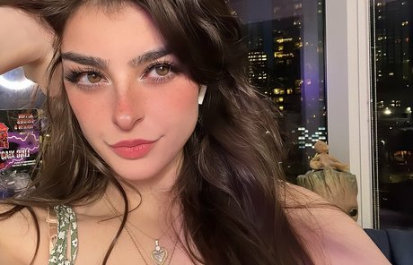 Aruuu pornstar adult gallery