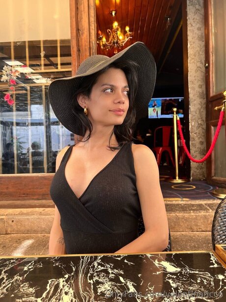 Valentinaricco pretty actress images