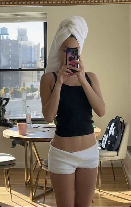 Lilychee model pretty picture