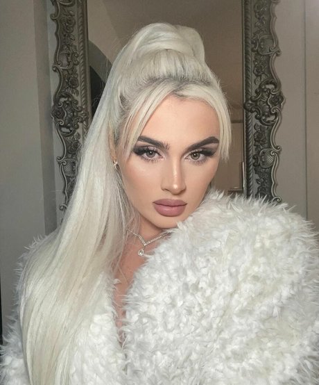 Tiffany Stratton sexy actress galleries