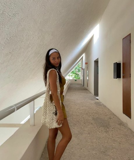 Fiona Barron star nude images