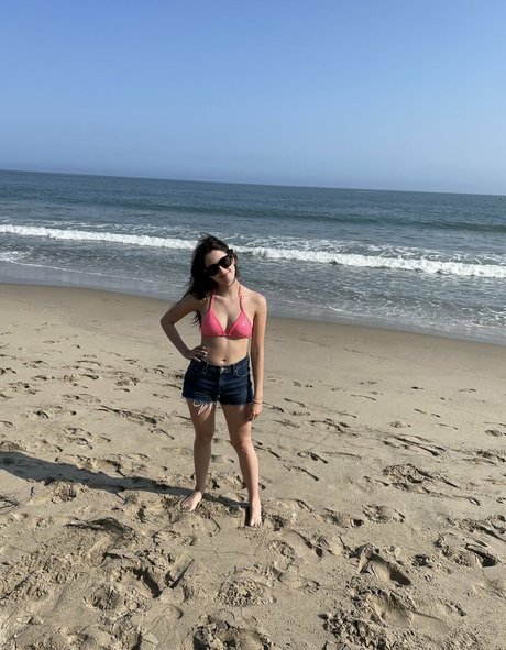 Laura Marano star art gallery