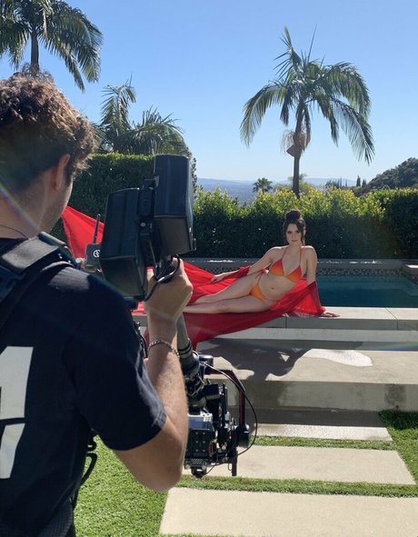 Laura Marano top star gallery