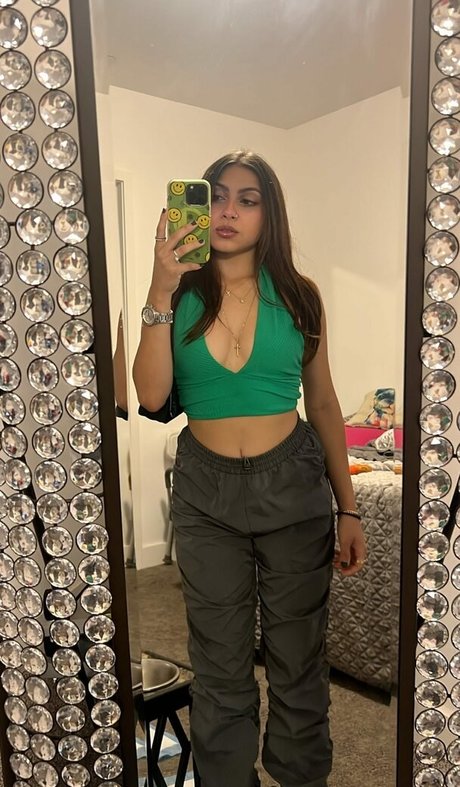 Alondra Delgado naked actress img