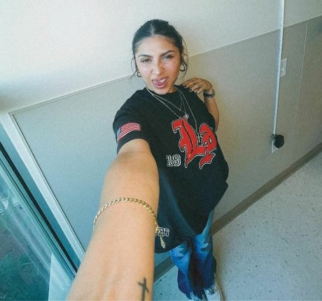 Alondra Delgado model images