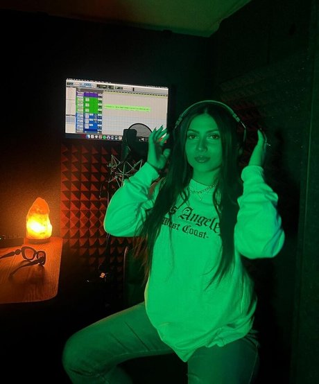 Alondra Delgado erotic pornstar image