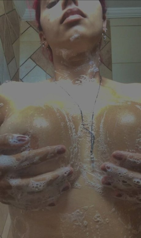 Amanda Miury naked pornstar pictures