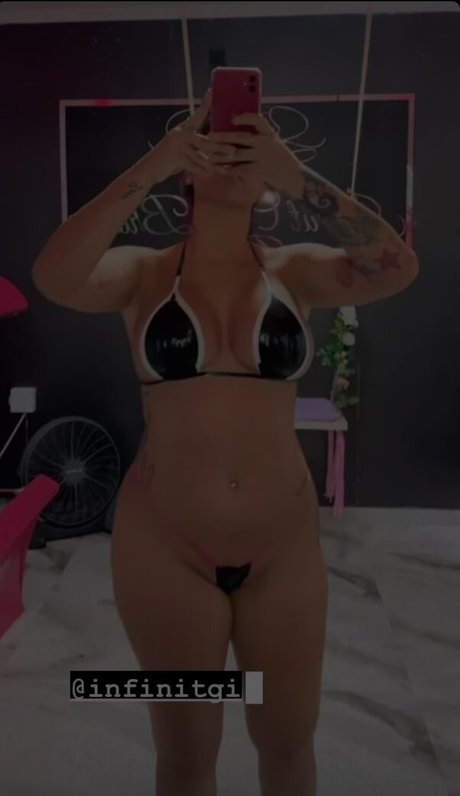 Amanda Miury nude pornstar image