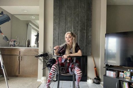 Busy B ASMR high quality pornstar images