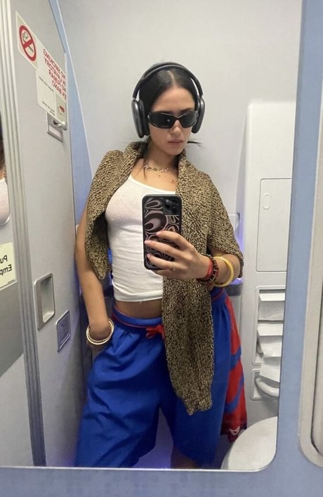 Luna Blaise high quality actress gallery