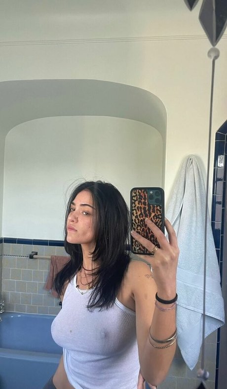 Luna Blaise model best picture