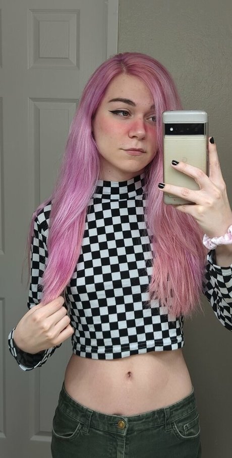 oncloud e top actress pictures