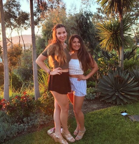 Julia Olivia star hd img