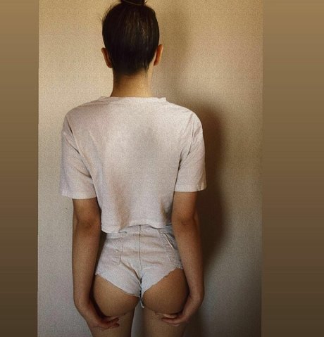 suzizvonar pornstar naked image