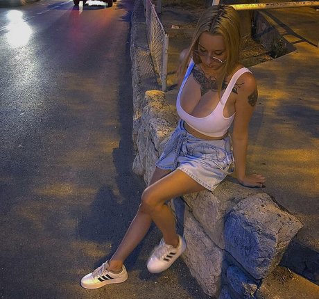 suzizvonar free model images