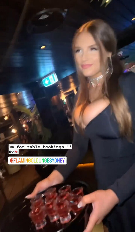 Alida Moya sexy star pictures