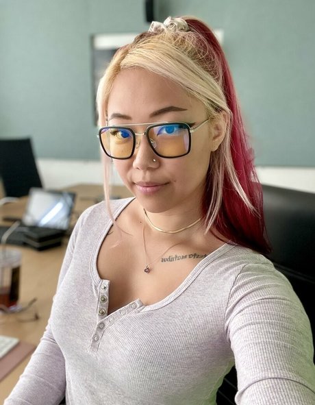 Stella Chung porn model image