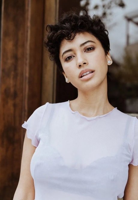 Andy Allo xxx pornstar galleries