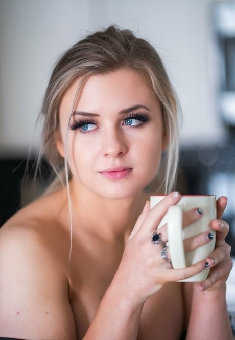 Shelby Dueitt pornstar nude pic