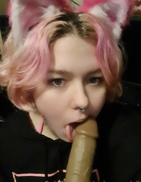 dramatic dumpster free erotic actress pictures