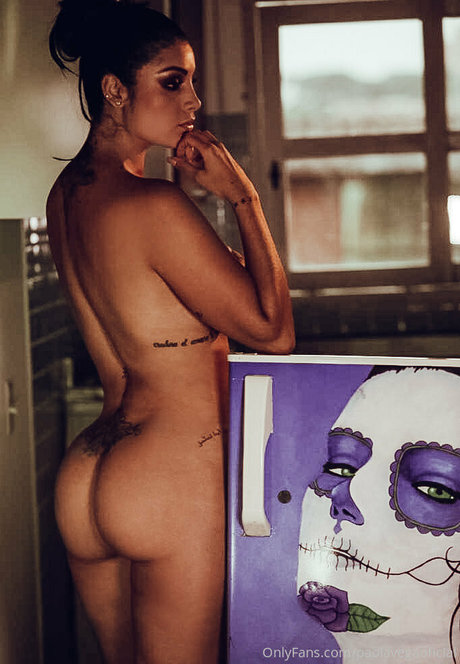 paolavegaoficial nude pornstar photos